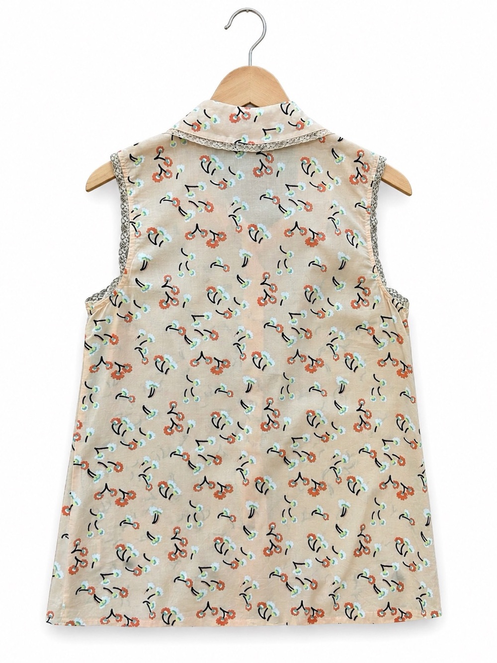 ModCloth Sleeveless Blouse S Small Pink Cherry Blossom Crochet Trim Button Up - Picture 2 of 7